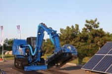 칭다오, 최초 태양광 발전소 청소로봇 등장