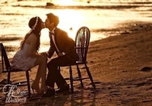 [포토] 영화속 주인공처럼~ 하리수 미키정 리마인드 웨딩 화보서 입맞춤