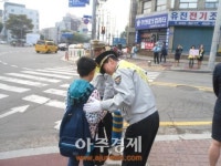안양만안서 어린이교통사고 예방 캠페인 벌여