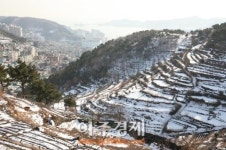 사하구, 사하관광사진 전국공모전... “전누리씨 ‘눈덮힌 감천’ 금상”