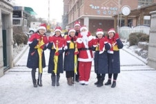 당산초에 산타교통대가 떴다.