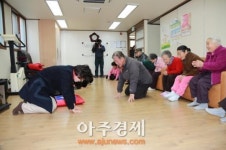 신계용 과천시장 경로당·취약계층 세배투어