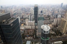 [특파원스페셜]미약하나마 부동산시장 반등세, 최소 2년 조정기