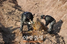 경북 상주-영덕 고속도로 공사 현장 항공투하탄 발견…공군 11전비 한국전쟁 당시 불발탄 추정