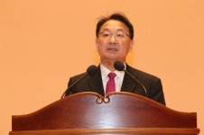 [포토] 유일호 국토교통부 장관 주택시장 정상화해야