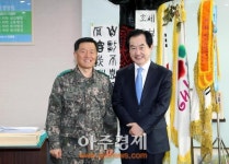  육군 26사단장 만난 안병용 의정부시장