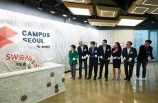 박근혜 대통령, 구글캠퍼스 서울 개소식 참석…한국을 글로벌 창업허브로 발전시키겠다(종합)