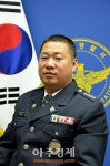 충남홍성경찰서, 잘 봐달라며 내민 돈 봉투돌려줘