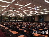 우리텔레콤 요금-단말기 모두 반값 제4이동통신 진출 본격화... 정말 가능할까?