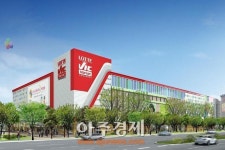 창고형 할인매장 일산 대전…이마트 트레이더스, 롯데 빅마켓·코스트코와 진검 승부