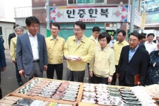 위성호 신한카드 사장, 평택 안중시장 방문