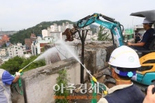 [AJU포토] 서대문구 금화시범아파트 44년 만에 철거