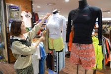 부산지역 롯데백화점, 기부도 하고...상품도 구입하는 착한 소비가 대세