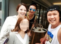 강민호와 결혼 신소연, 길 가다 만난 연예인은?…육중완·이성우와 인증샷