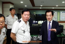 〈포토〉 의정부경찰서 전·의경 위문하는 안병용 의정부시장