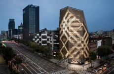 버버리, 청담사거리에 국내 최초 플래그십 오픈