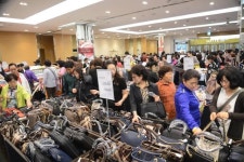 부산지역 롯데백화점, 코리아 블랙 프라이데이 초반, 잡화 매출 증대