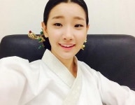 검은사제들 박소담, 전통 한복 입고 단아한 모습 뽐내