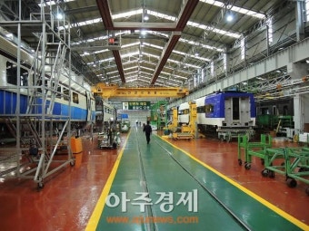 [르포] “철도산업 위기, 정부 지원 절실” 현대로템 창원공장 가보니