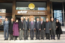 홍남기 차관 과기 창가(科氣 創可) 현장톡!... 과기한림원·경기창조경제센터 방문