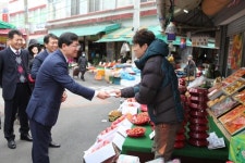 최현민 부산국세청장, 동래시장 찾아 소통