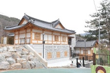 전통문화와 자연친화까지 챙긴다…노원구, 수락한옥어린이집 등 4개소 개원