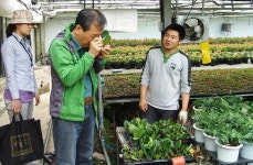 충북농기원, 3월부터 이동식 농작물 병해충 종합병원 운영