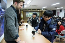 외국어교육원, 원어민선생님과 함께하는 초등영어기본과정 운영