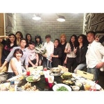 [스타 in 태국]  걸그룹 라니아, 태국 국민배우 티나 지타리라 무슨 사이?