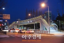 안산시 부곡동 제일CC사거리 보도육교 설치공사 마쳐