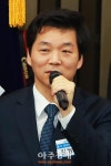 [AJU PHOTO] 인사말 하는 김병관 경기 성남시분당구갑 당선자 (더민주 당선자대회)