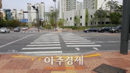 파주시, 어린이 보행안전을 위한 안전발자국 정지선 설치