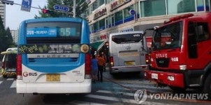 경기도 고양서 버스 2대 추돌… 22명 경상