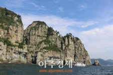 [천혜의 자연 거제도]섬과 섬 사이…바람에 물은 안부, 파도가 전해주네