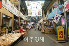 쫀득한 순대만두 골목 지나면 어느덧 그윽한 커피 향이…