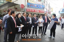 안양시의회 총무경제위 중앙, 관양시장 현장활동