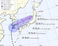 제18호 태풍 차바 현황과 전망은? 여수 남쪽 약 80km 부근 해상서 약 40km/h의 속도로 동북동진 중