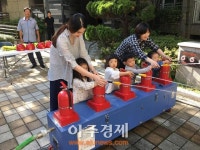 의왕소방서 ‘물소화기 체험 인기’