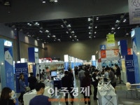 '2016 코아쇼' 벤츠·포드 등 해외 바이어 발길 이어져(종합)