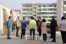 신계용 과천시장, 주공 1단지 아파트 재건축 현장 방문