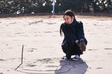 홍상수 김민희 함께한 밤의 해변에서 혼자…무슨 내용?