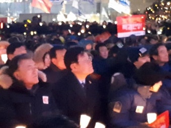 [아주동영상] 문재인, 이재명, 추미애 등 15차 촛불집회 참석