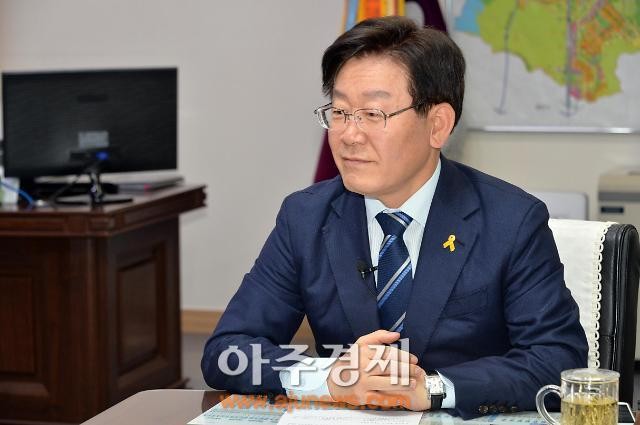 이재명, 탈핵 정책 제안 받아들여 녹색연합과 협력하여 기후변화에 유의