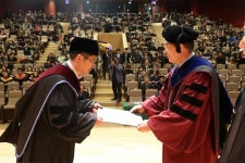 동아대, 2016학년도 석·박사 학위수여식 열어...박사 57명, 석사 247명 배출