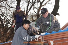 구리시목민봉사회, 경로당·국가유공자가정 집수리 봉사 구슬땀