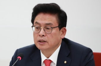 우상호 정무수석, 국회 협치 강화 위해 우원식 국회의장 예방