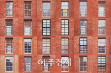 국립현대미술관, <삼라만상: 김환기에서 양푸둥까지> 전시 개최