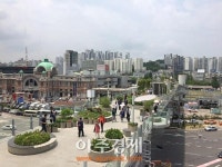 [아주동영상-서울로 7017] 과거 찻길이 사람길로… 문화와 역사, 사람을 잇는 매력에 풍덩