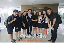 [현장르포] 이매고등학교 학생들,성남시청 탐방하고 이재명 시장과 기념촬영