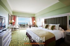 오션뷰 스위트룸·짜릿한 워터 슬라이드…세부, 푸른 유혹